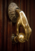 doorknocker-Avila